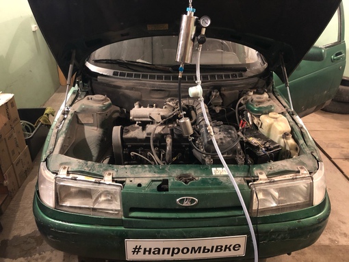 Промывка ваз 2114. Промывка форсунок инжектора ваз 2110 8кл цена. Чистка форсунок инжектора ваз 2114. Промывка инжектора ваз 2114 8 клапанов. Промывка форсунок ваз 2114 8 клапанов.