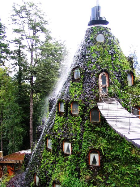 Отель «Magic Mountain Lodge» - волшебная гора-вулкан Загадочный лес, необычайно красивые озера и уникальная девственная, дикая природа, где живут своей жизнью обитатели леса, разве это не