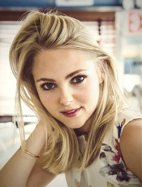 Annasophia gay