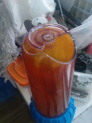 Лопнула колба фильтра. Колба на фильтильтр трескула. Фильтр магистральный ita-21-1/2 f20121-1/2. Лопнула колба фильтра. Фильтр влагоотделитель колба.