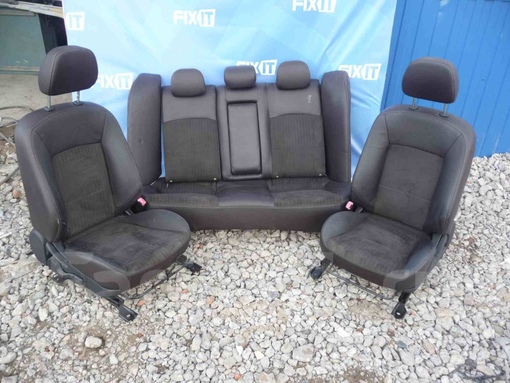 сиденья мицубиси. 6. L200 сиденья в салоне. сиденья мицубиси.